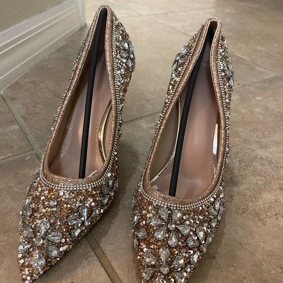 Embellished Crystal Pointed Toe Pumps in Champagne - Picture 3 of 8